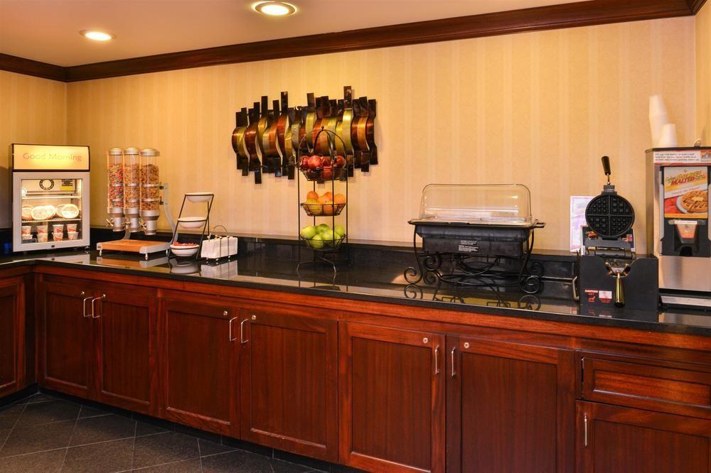 Best Western Plus Fairfield Hotel Екстер'єр фото
