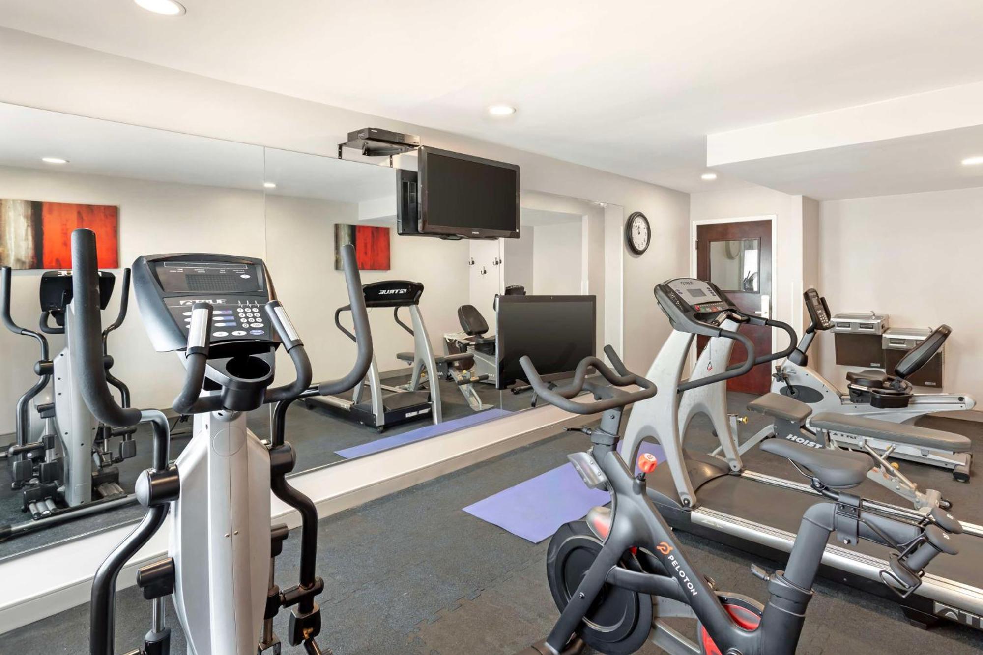 Best Western Plus Fairfield Hotel Екстер'єр фото