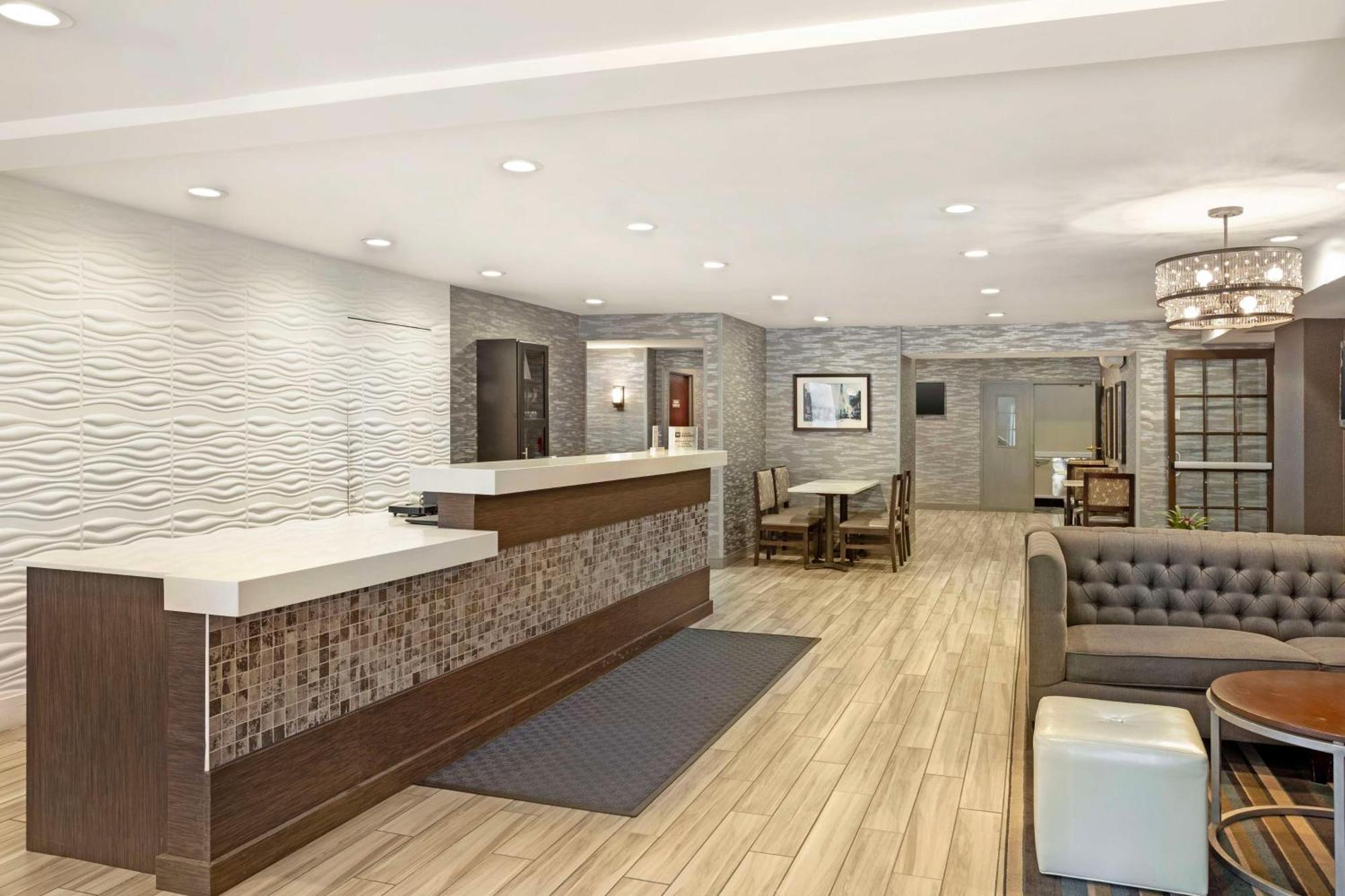 Best Western Plus Fairfield Hotel Екстер'єр фото