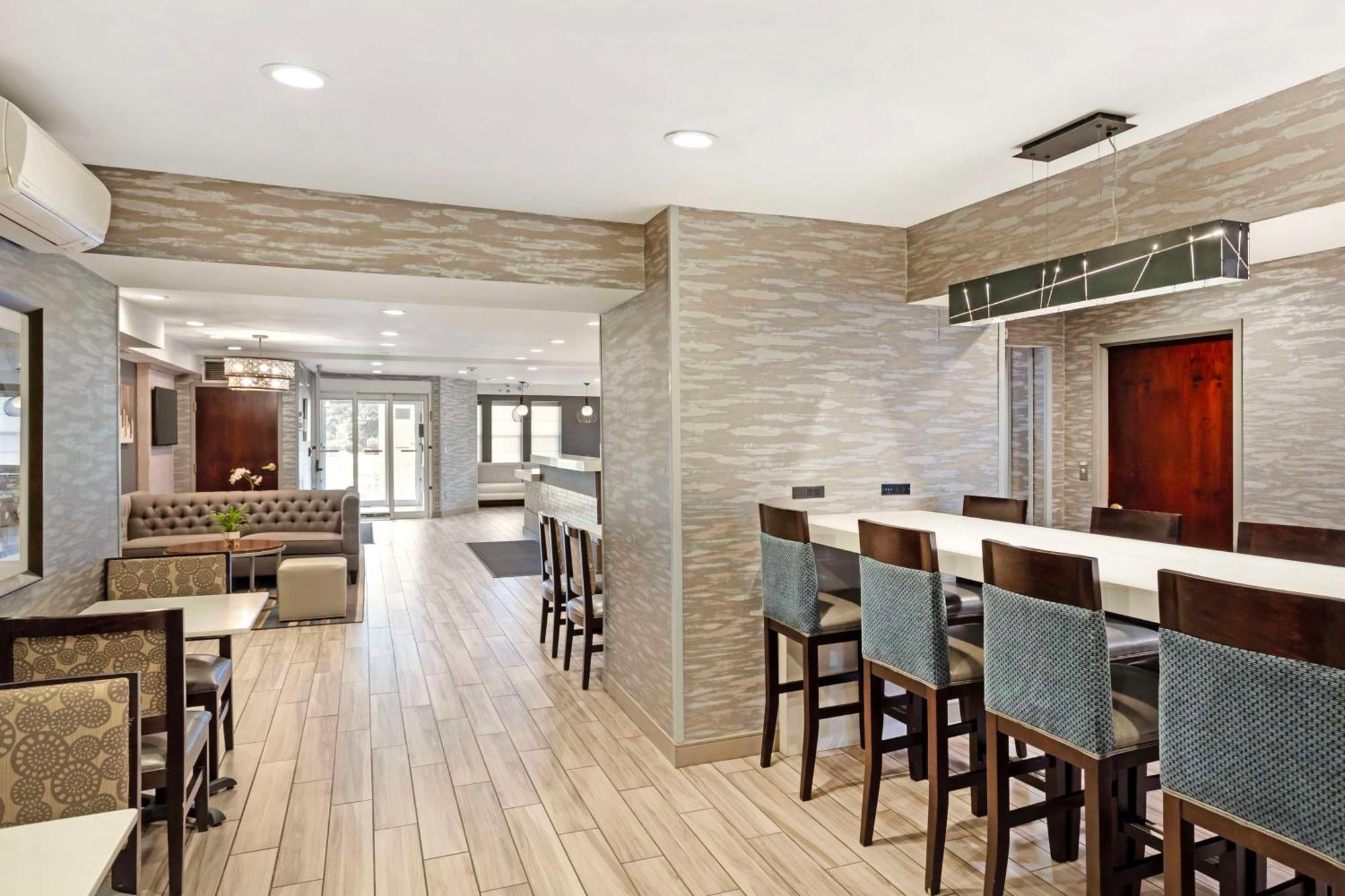 Best Western Plus Fairfield Hotel Екстер'єр фото