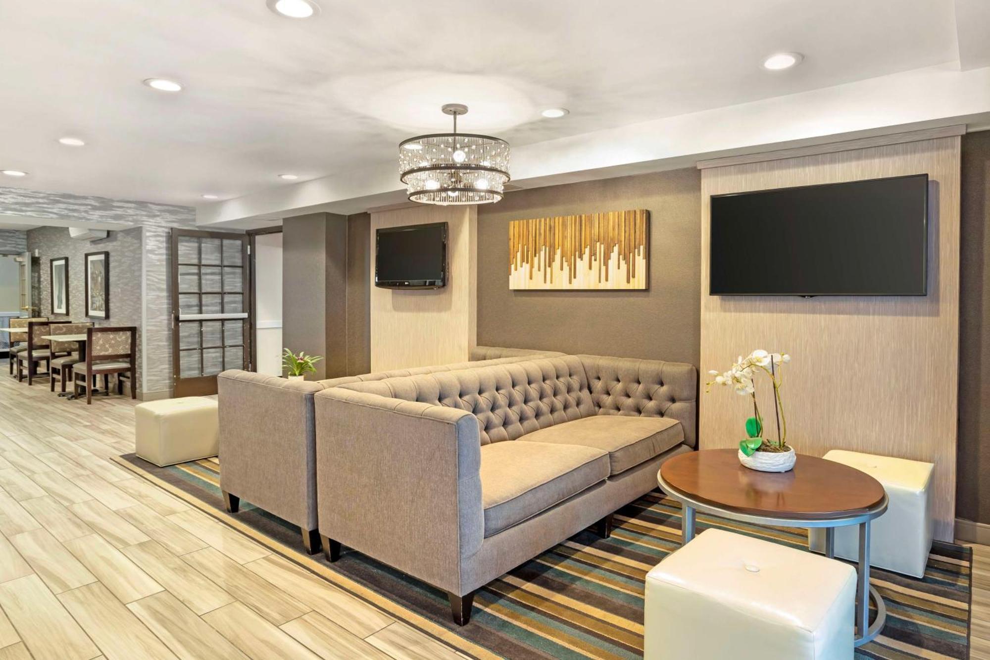 Best Western Plus Fairfield Hotel Екстер'єр фото