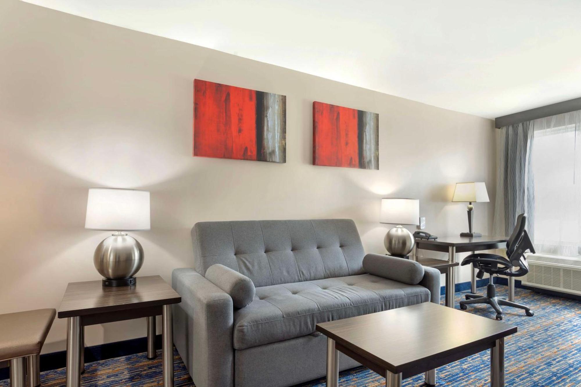 Best Western Plus Fairfield Hotel Екстер'єр фото