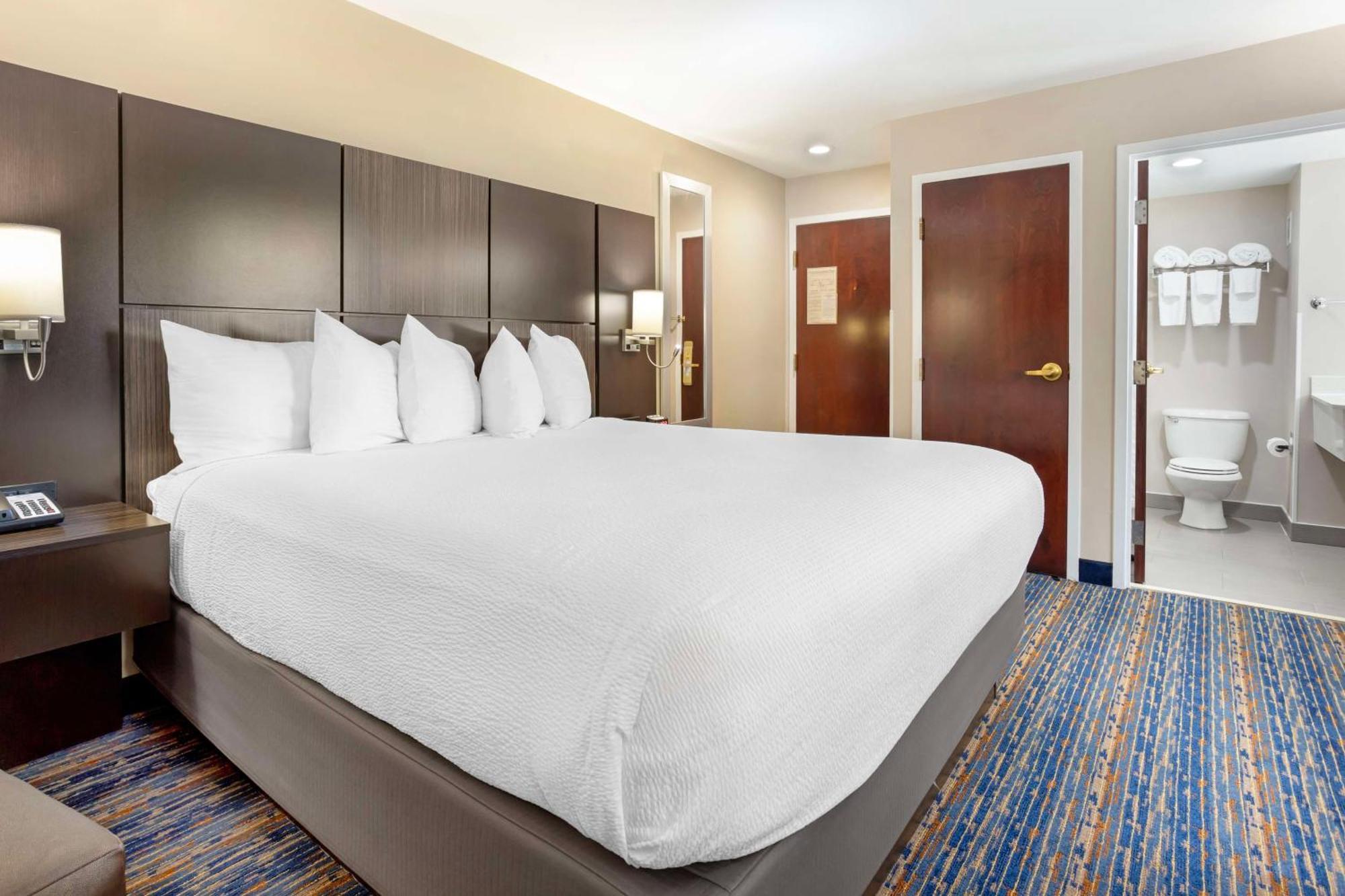 Best Western Plus Fairfield Hotel Екстер'єр фото