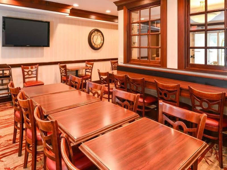 Best Western Plus Fairfield Hotel Екстер'єр фото