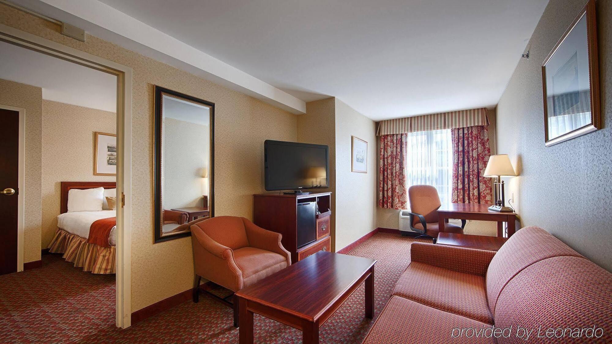Best Western Plus Fairfield Hotel Екстер'єр фото