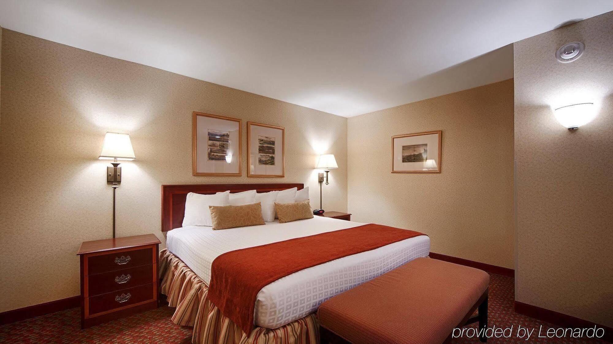 Best Western Plus Fairfield Hotel Екстер'єр фото